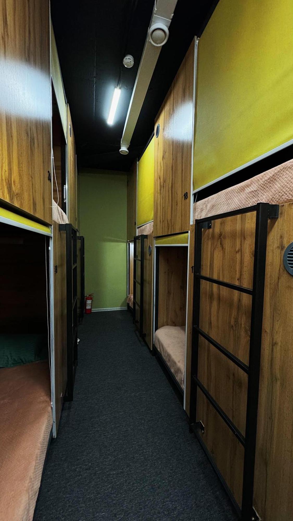 Hostel Kochevnik Capsule Hotel Almaty Exterior foto