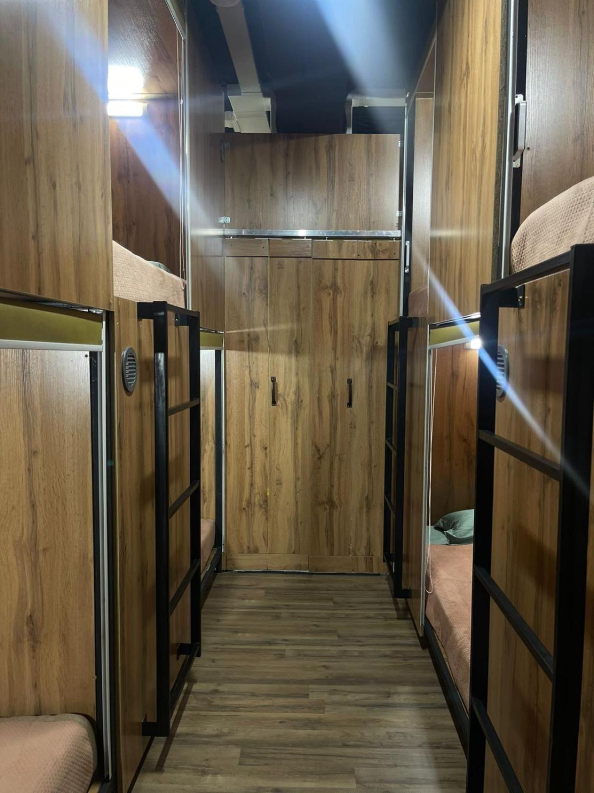 Hostel Kochevnik Capsule Hotel Almaty Exterior foto